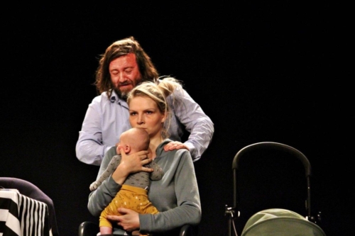 Predstava „Novac je imenica muškog roda“